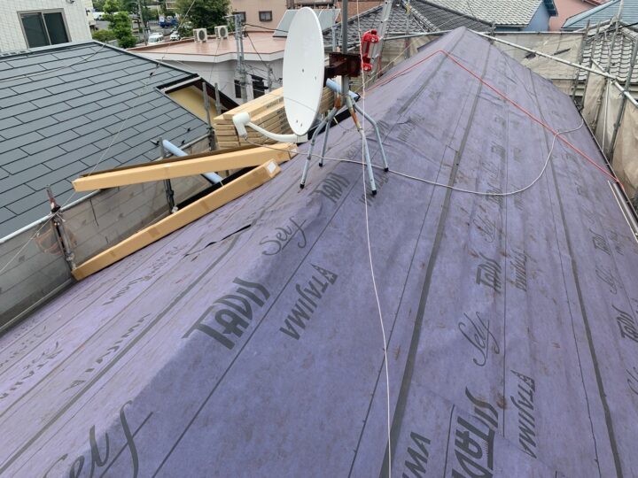 屋根重ね葺き工事③